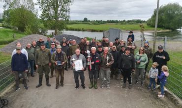 Fischerkönig 2025 ist Viktor Elzesser, mit einer 3460 Gramm schweren Brasse.